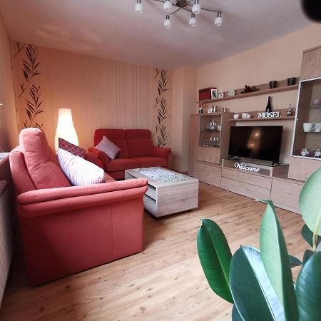 Ferienwohnung Moselblick ブルッティヒ・ファンケル エクステリア 写真