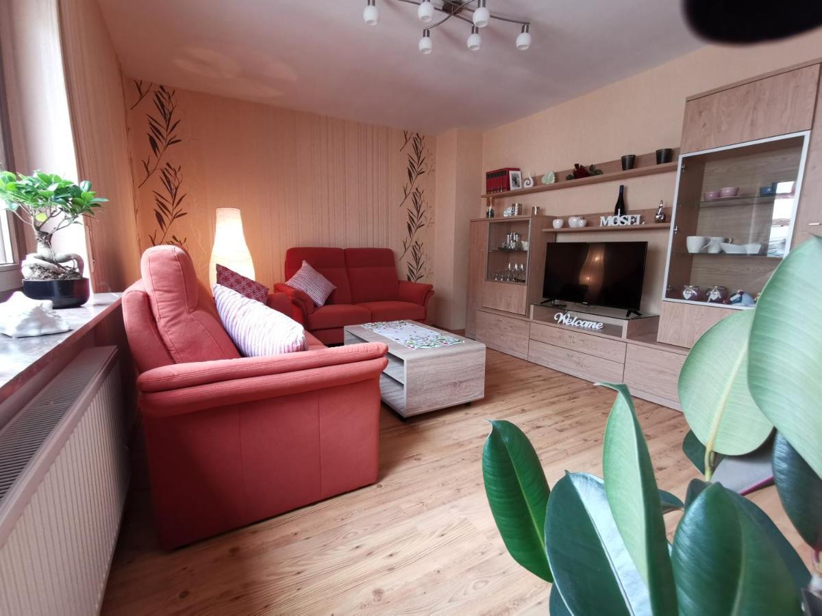 Ferienwohnung Moselblick ブルッティヒ・ファンケル エクステリア 写真