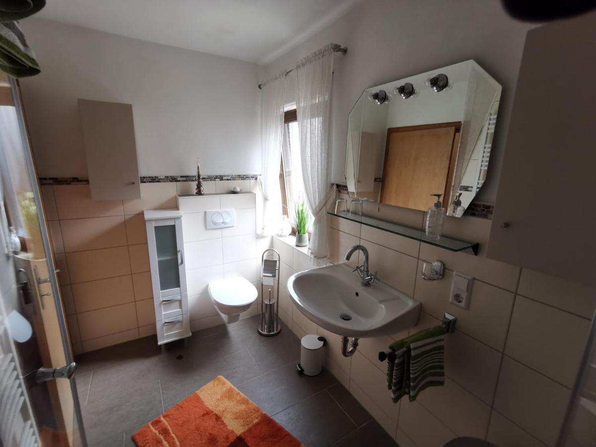Ferienwohnung Moselblick ブルッティヒ・ファンケル エクステリア 写真