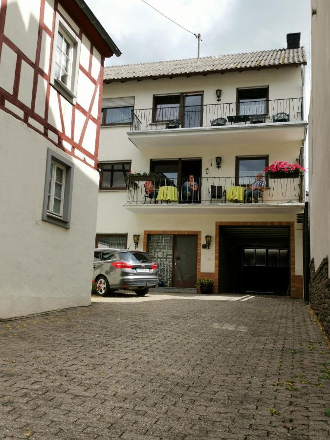 Ferienwohnung Moselblick ブルッティヒ・ファンケル エクステリア 写真