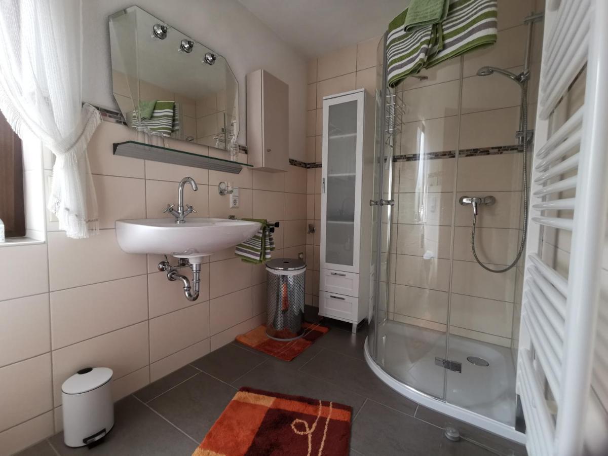 Ferienwohnung Moselblick ブルッティヒ・ファンケル エクステリア 写真