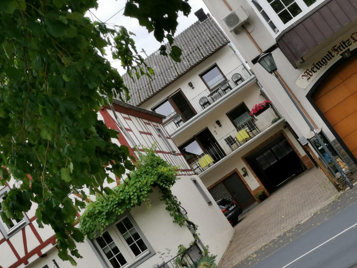 Ferienwohnung Moselblick ブルッティヒ・ファンケル エクステリア 写真